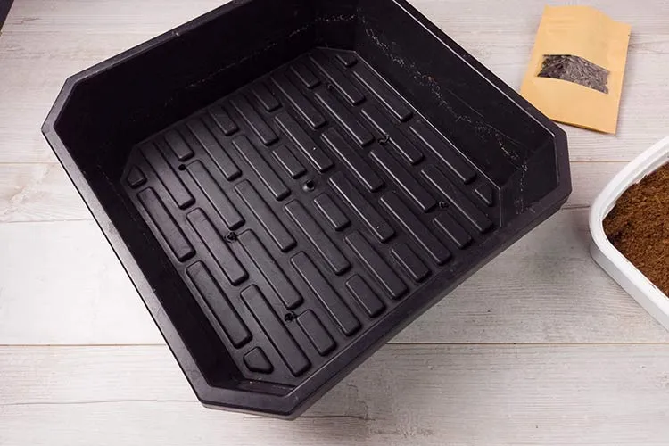 heavy microgreens tray